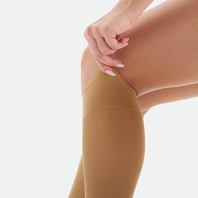 картинка Компрессионные чулки до колена арт.1С102 бежевый от интернет-магазина Ортимед