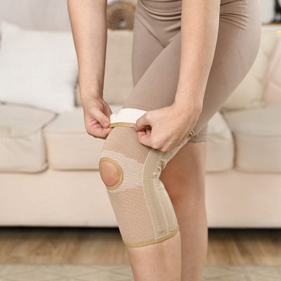 картинка Бандаж на коленный сустав с гибким ребром BKN-871 от интернет магазина Ортимед