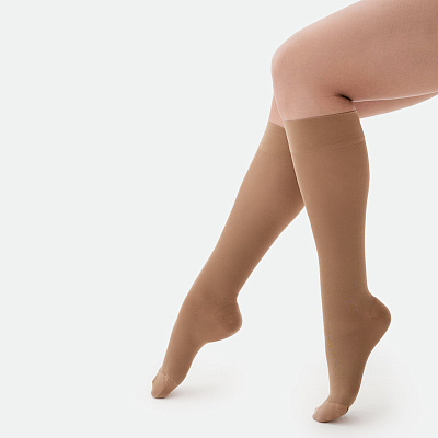 картинка Компрессионные чулки до колена арт.1С102 бежевый от интернет-магазина Ортимед